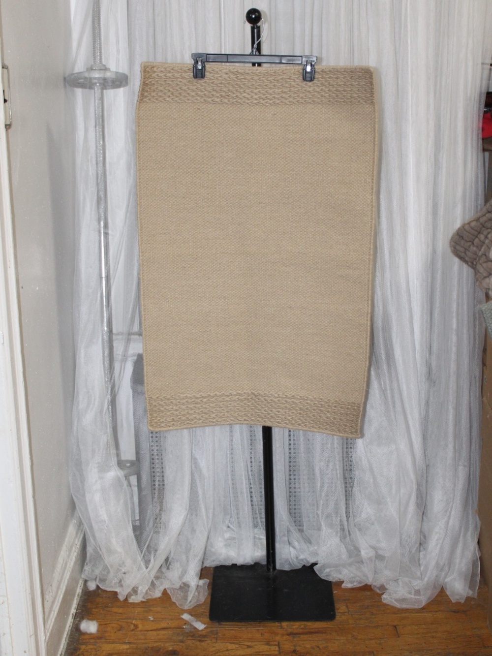 West Elm. Nicki Solid Flatweave Wool Rug.  Sz. 2'x3'